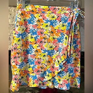 Loft size 2 ruffled floral skirt